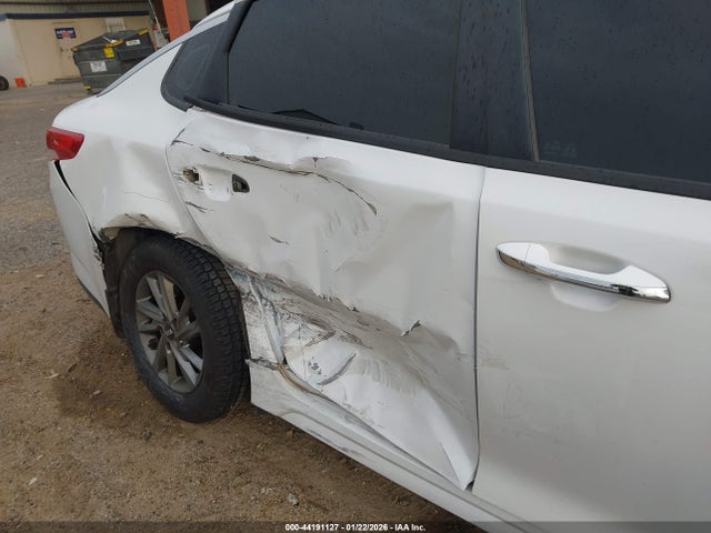 5XXGT4L37KG318976 KIA Optima Lx