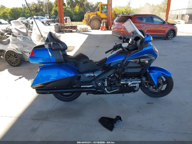 JH2SC68G8HK500046 Honda GL1800