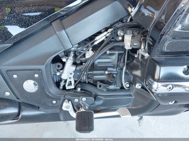 JH2SC68G8HK500046 Honda GL1800