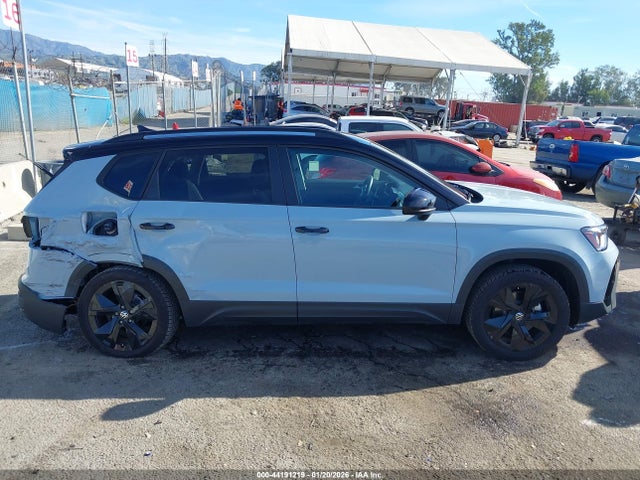 3VV3C7B22SM041436 Volkswagen Taos 1.5t Se Black