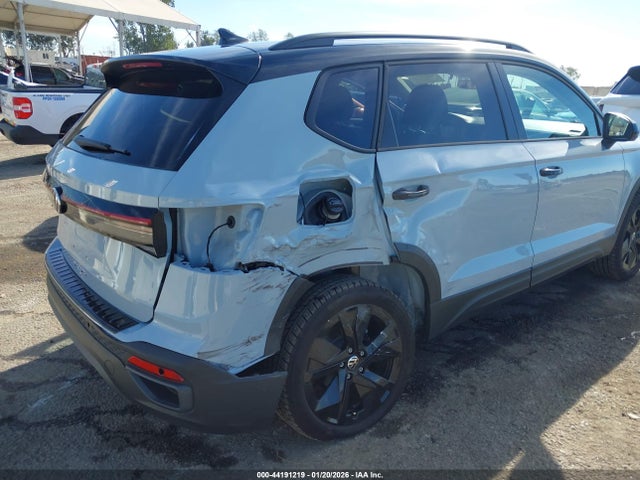 3VV3C7B22SM041436 Volkswagen Taos 1.5t Se Black