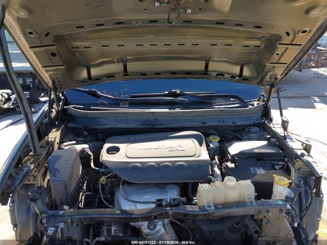 1C4PJLLB8KD144255 Jeep Cherokee Latitude Plus Fwd