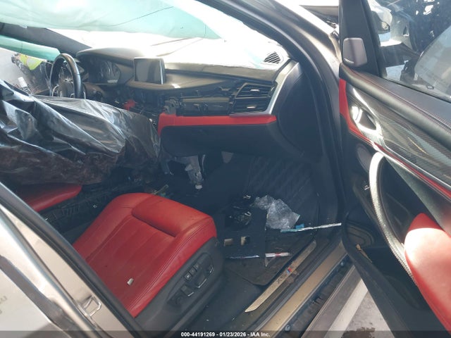 2016 BMW X5 M 5YMKT6C58G0R77687 Photo 4
