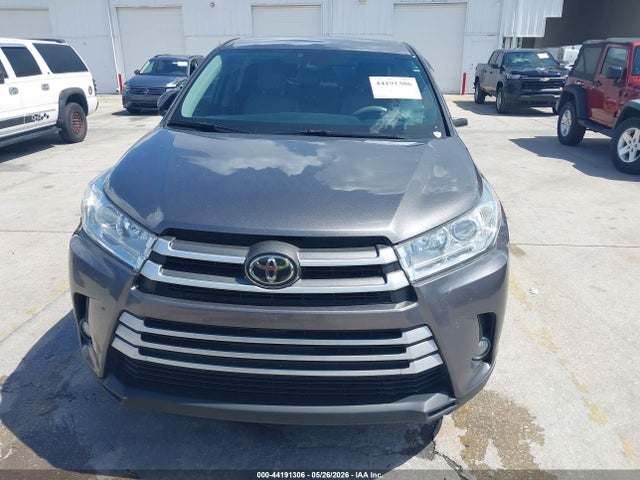 Продажа на аукционе авто 2019 Toyota Highlander Le Plus, vin: 5TDZZRFH9KS325034, номер лота: 44191306
