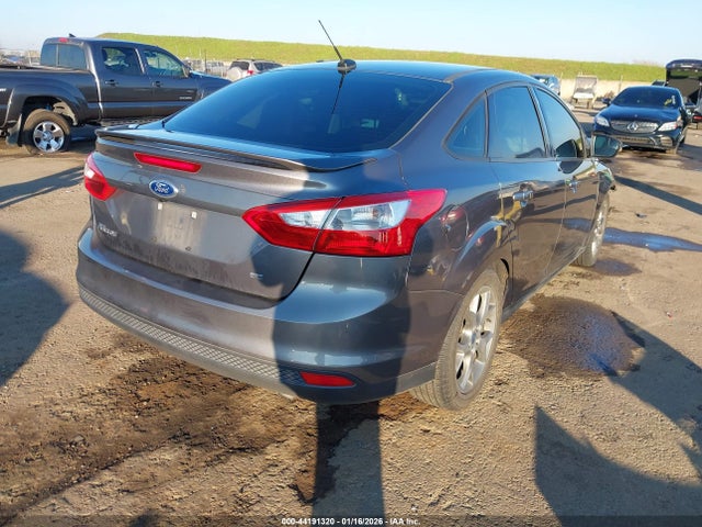 1FADP3F24EL111931 Ford FOCUS SE