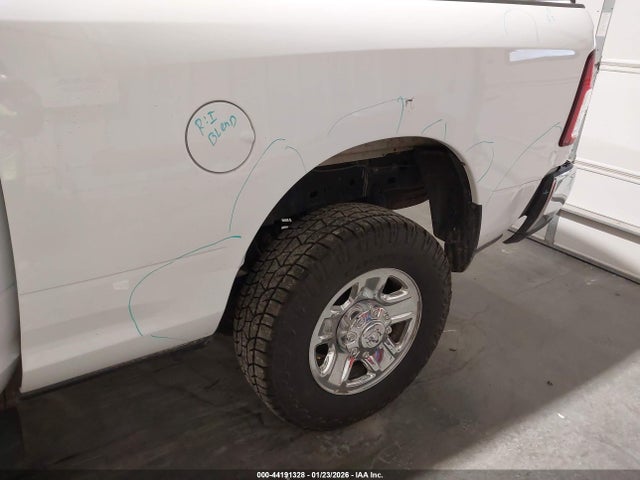 44191328 :رقم المزاد ، 3C6UR5CJ8NG305961 vin ، 2022 Ram 2500 Tradesman  4x4 6'4 Box مزاد بيع