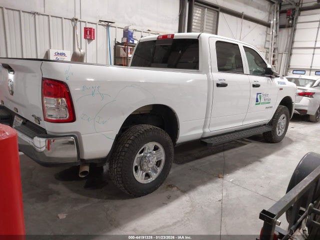 44191328 :رقم المزاد ، 3C6UR5CJ8NG305961 vin ، 2022 Ram 2500 Tradesman  4x4 6'4 Box مزاد بيع