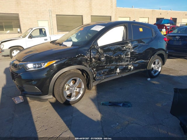 3CZRU5H3XNM739897 Honda Hr-v 2wd Lx