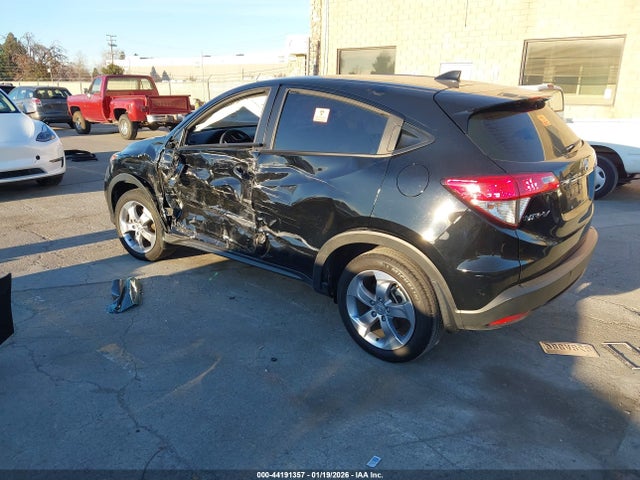 3CZRU5H3XNM739897 Honda Hr-v 2wd Lx