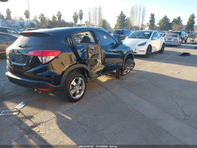 3CZRU5H3XNM739897 Honda Hr-v 2wd Lx