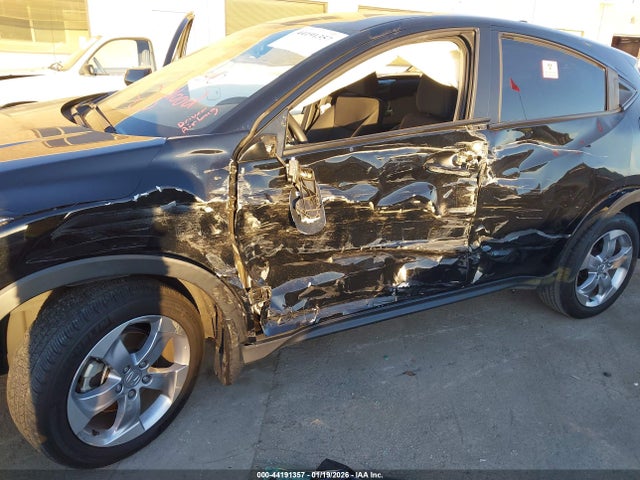 3CZRU5H3XNM739897 Honda Hr-v 2wd Lx