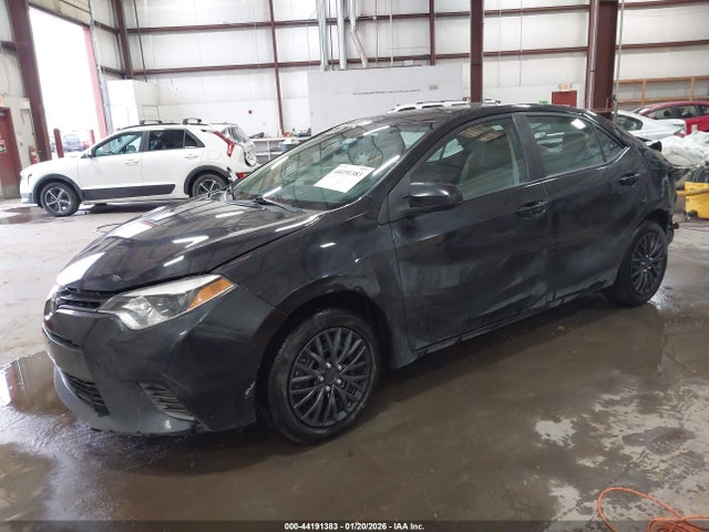 Toyota COROLLA LE 2015 5YFBURHEXFP355354 Image 2