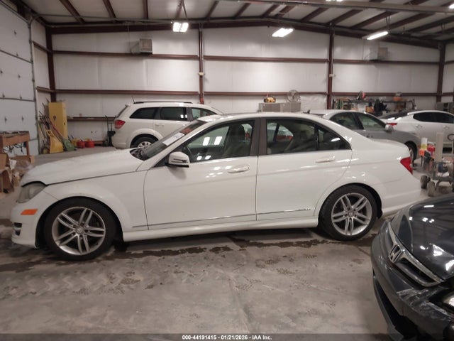 Aukcja sprzedaży 2012 Mercedes-benz C 300 Sport 4matic, vin: WDDGF8BB8CR211446, numer aukcji: 44191415