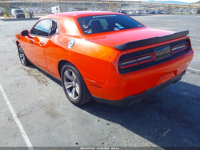 2C3CDZAG7GH305569 Dodge Challenger Sxt