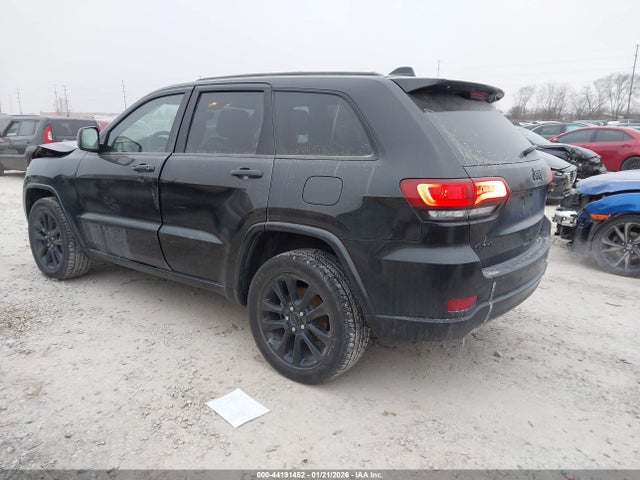2018 JEEP GRAND CHEROKEE 1C4RJFAG9JC360192 Photo 2