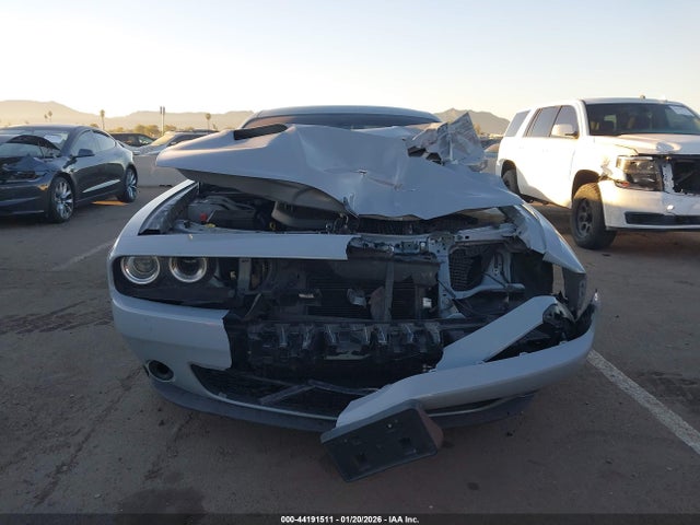 2C3CDZAG1MH573223 Dodge Challenger Sxt