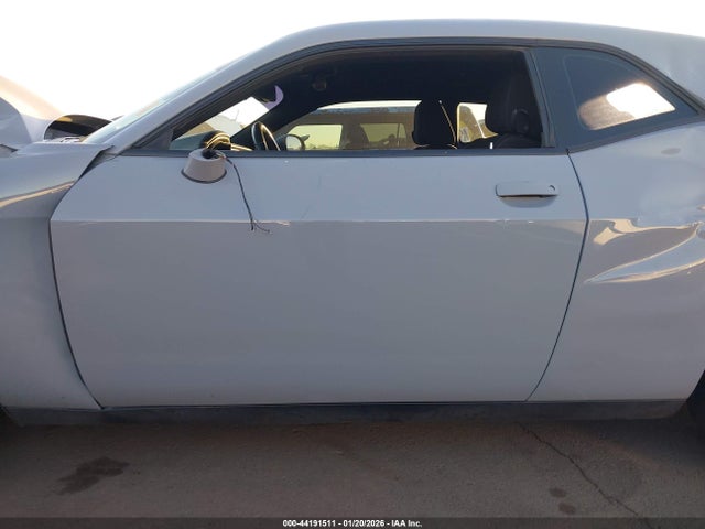 2C3CDZAG1MH573223 Dodge Challenger Sxt