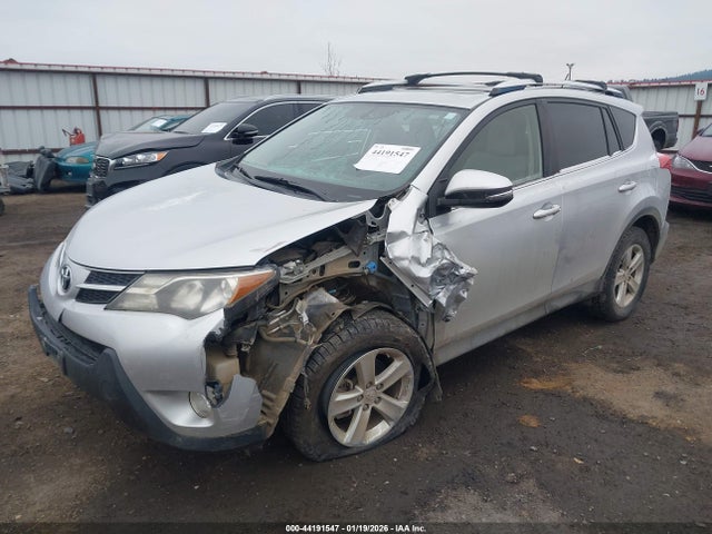 Toyota Rav4 Xle 2014 JTMRFREV9ED076976 Image 2