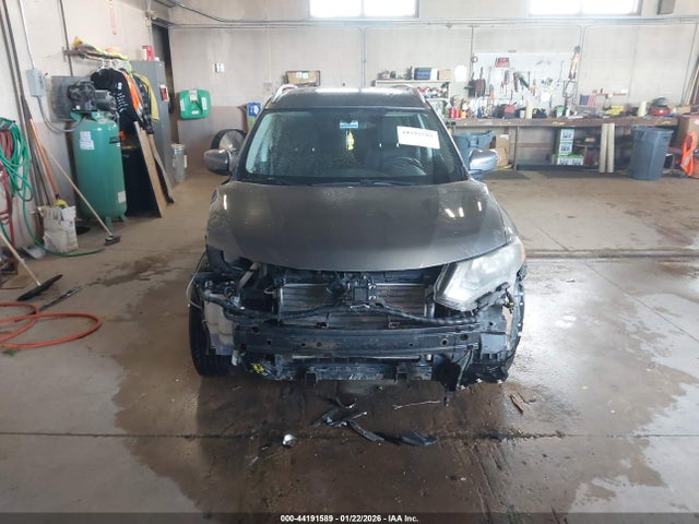 Продажа на аукционе авто 2017 Nissan Rogue Sv, vin: KNMAT2MV4HP610502, номер лота: 44191589
