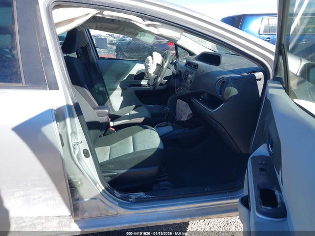 JTDKDTB34E1077977 Toyota Prius C Three