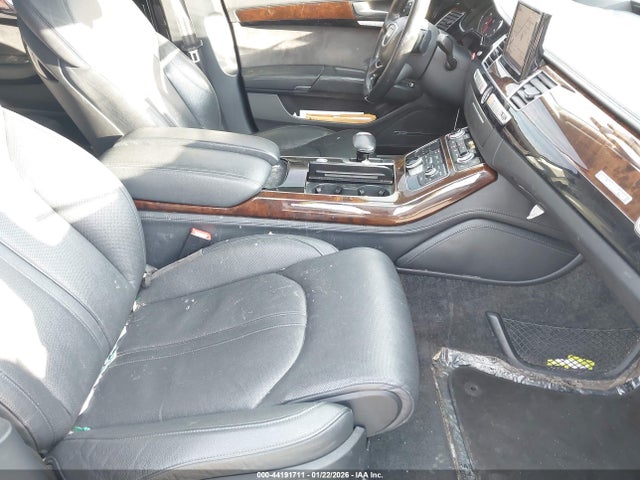 2017 AUDI A8 L WAU44AFDXHN012643 Photo 4
