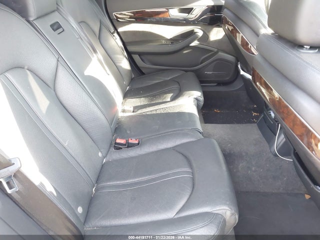 2017 AUDI A8 L WAU44AFDXHN012643 Photo 7