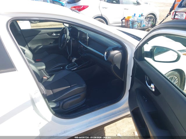 3KPF54AD8PE536913 KIA Forte Gt-line