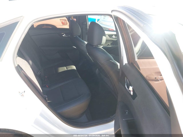 3KPF54AD8PE536913 KIA Forte Gt-line