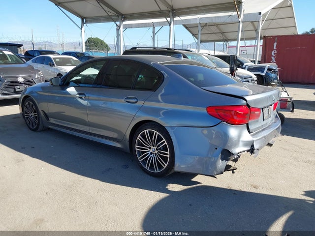 2019 BMW 540I WBAJE5C53KWW31896 Photo 2
