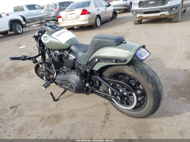 2021 HARLEY-DAVIDSON FXFBS 1HD1YLK14MB032057 Photo 2