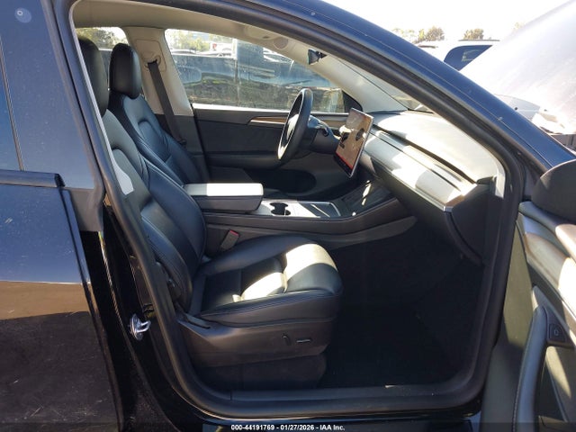 2022 TESLA MODEL Y 7SAYGDEF0NF553939 Photo 4