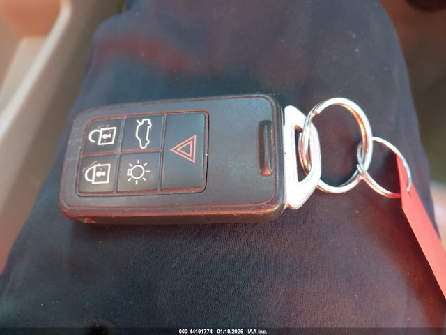 2015 VOLVO XC60 YV449MDK4F2729512 Photo 10