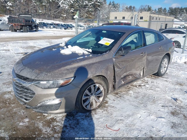 1G1ZD5ST3NF125734 Chevrolet Malibu Fwd Lt