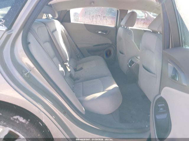 1G1ZD5ST3NF125734 Chevrolet Malibu Fwd Lt