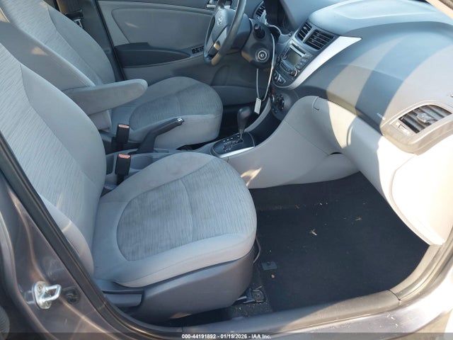44191892 :رقم المزاد ، KMHCT4AE5HU266877 vin ، 2017 Hyundai Accent Se مزاد بيع