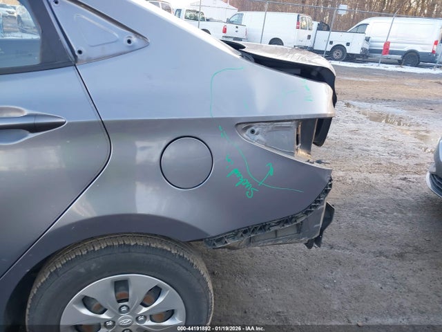 44191892 :رقم المزاد ، KMHCT4AE5HU266877 vin ، 2017 Hyundai Accent Se مزاد بيع