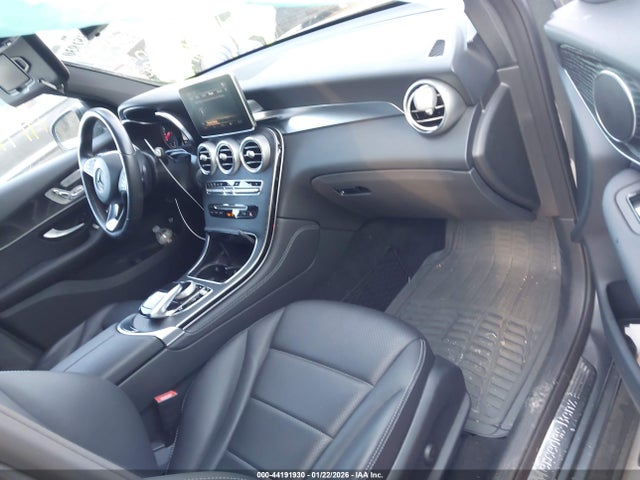 2018 Mercedes-benz Glc 300 4matic მანქანა იყიდება აუქციონზე, vin: WDC0G4KBXJV061761, აუქციონის ნომერი: 44191930