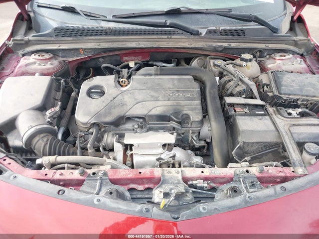 1G1ZD5ST1JF259135 Chevrolet MALIBU LT