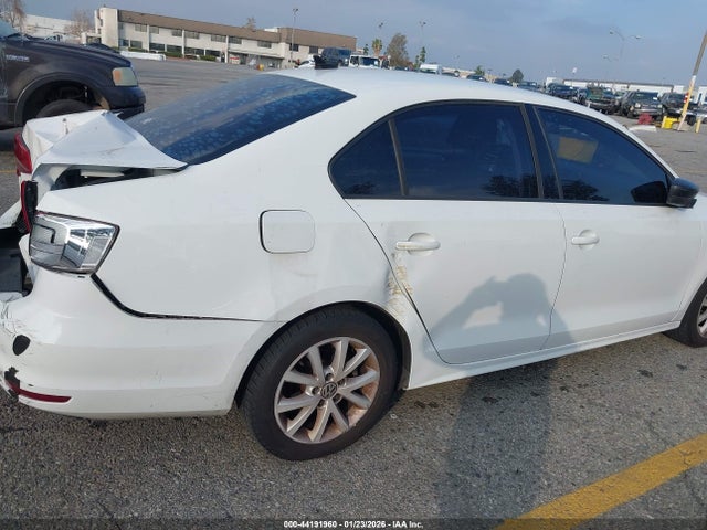 3VWD17AJ6FM295333 Volkswagen Jetta 1.8t Se