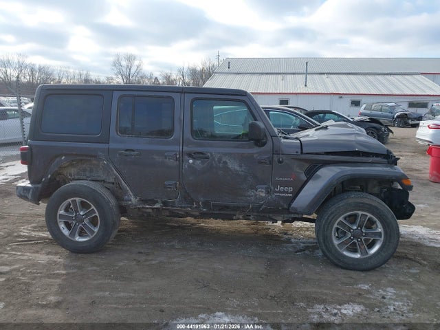 1C4HJXEG8JW115930 Jeep Wrangler Unlimited Sahara 4x4