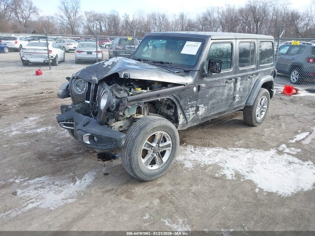 1C4HJXEG8JW115930 Jeep Wrangler Unlimited Sahara 4x4