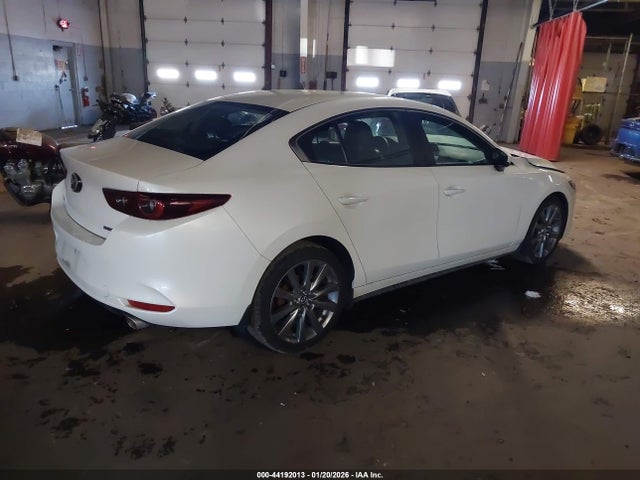 Продаж на аукціоні авто 2024 Mazda Mazda3 2.5 S Preferred, vin: 3MZBPACM8RM400758, номер лоту: 44192013