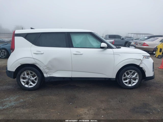 KNDJ23AUXM7762802 KIA SOUL S