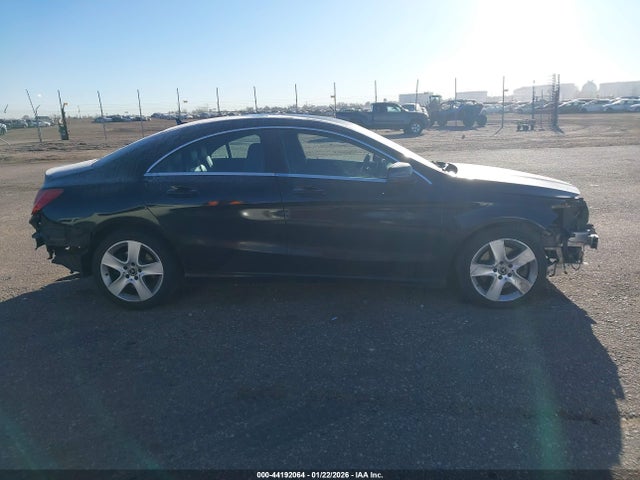 44192064 :رقم المزاد ، WDDSJ4EB1JN586970 vin ، 2018 Mercedes-benz Cla 250 مزاد بيع