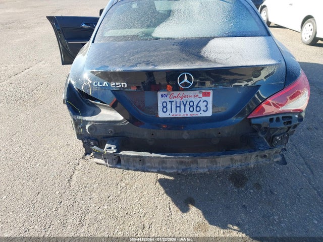 44192064 :رقم المزاد ، WDDSJ4EB1JN586970 vin ، 2018 Mercedes-benz Cla 250 مزاد بيع