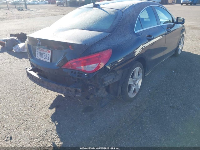 44192064 :رقم المزاد ، WDDSJ4EB1JN586970 vin ، 2018 Mercedes-benz Cla 250 مزاد بيع