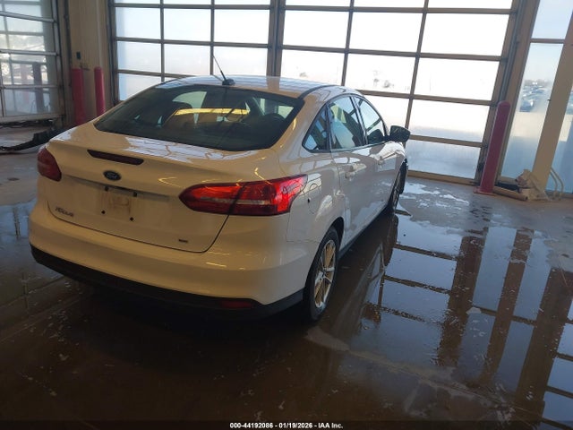 Ford FOCUS SE 2018 1FADP3F23JL212548 Image 4