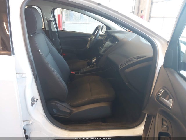 Ford FOCUS SE 2018 1FADP3F23JL212548 Image 5