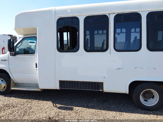 44192097 :رقم المزاد ، 1FDFE4FS9DDA02853 vin ، 2013 Ford E-450 Cutaway مزاد بيع