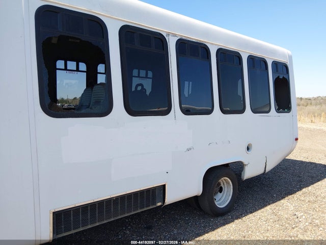 44192097 :رقم المزاد ، 1FDFE4FS9DDA02853 vin ، 2013 Ford E-450 Cutaway مزاد بيع